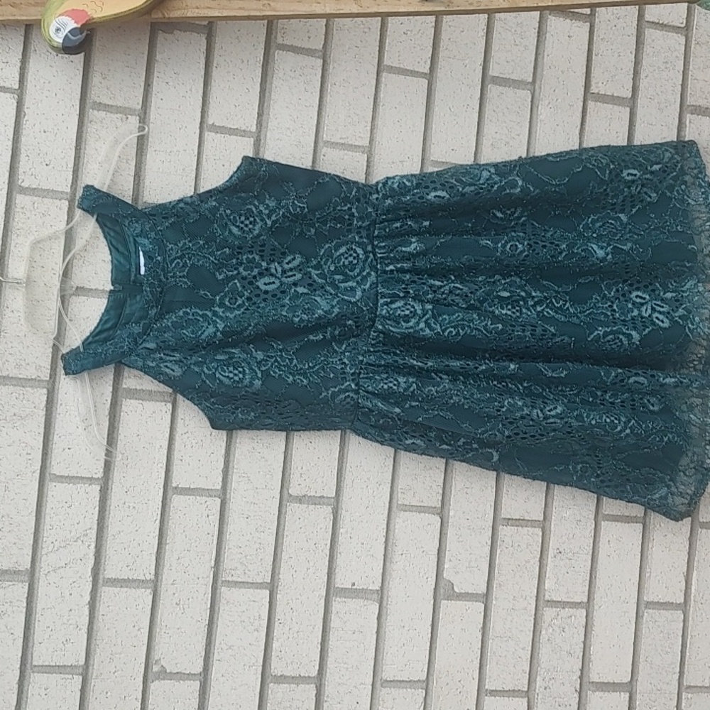 Green Dress - Picture 6 of 11